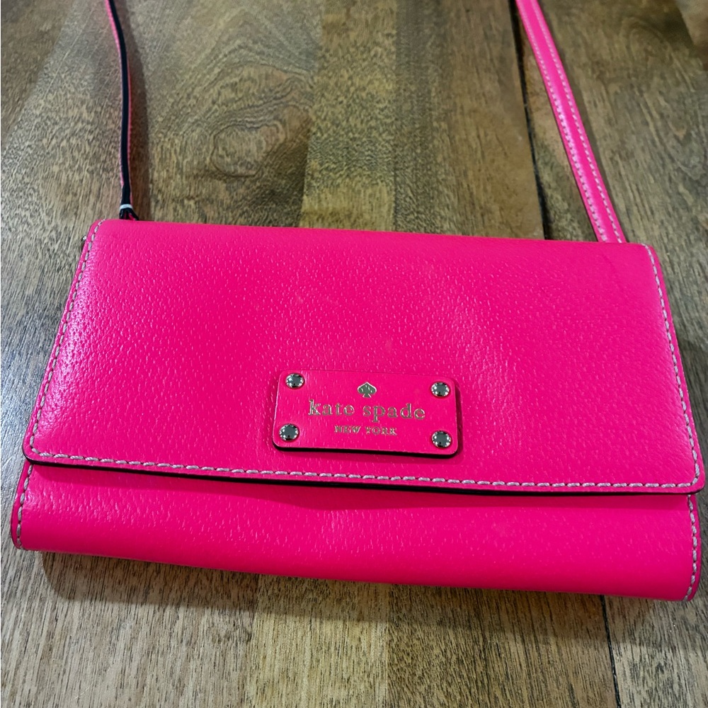 🔥Kate Spade New York Hot Pink Crossbody purse